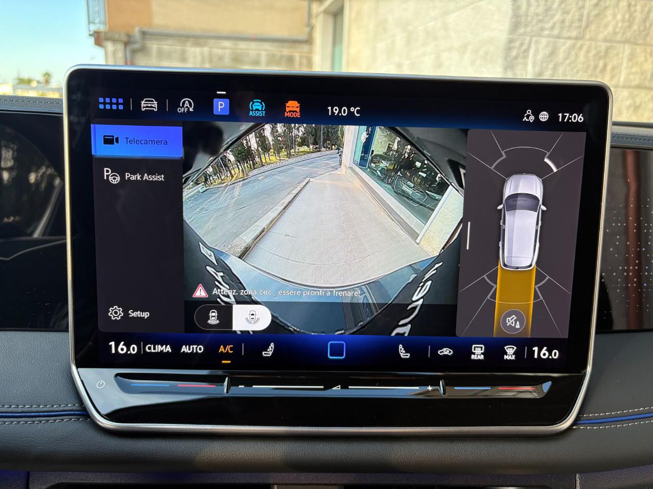 VOLKSWAGEN Tiguan 2.0 TDI 150 CV DSG R-Line - 31