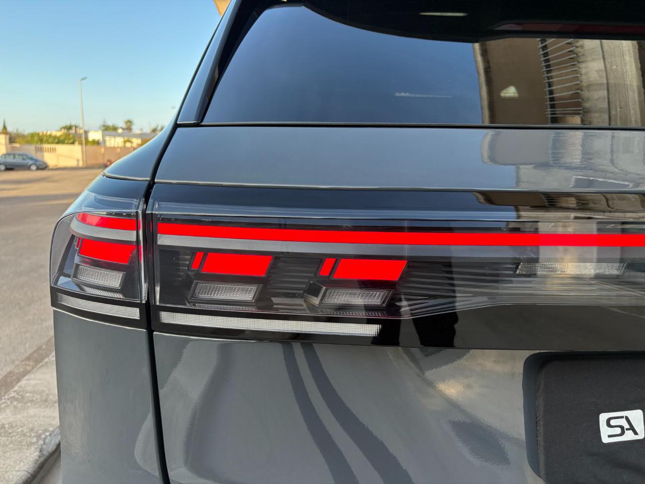 VOLKSWAGEN Tiguan 2.0 TDI 150 CV DSG R-Line - 39