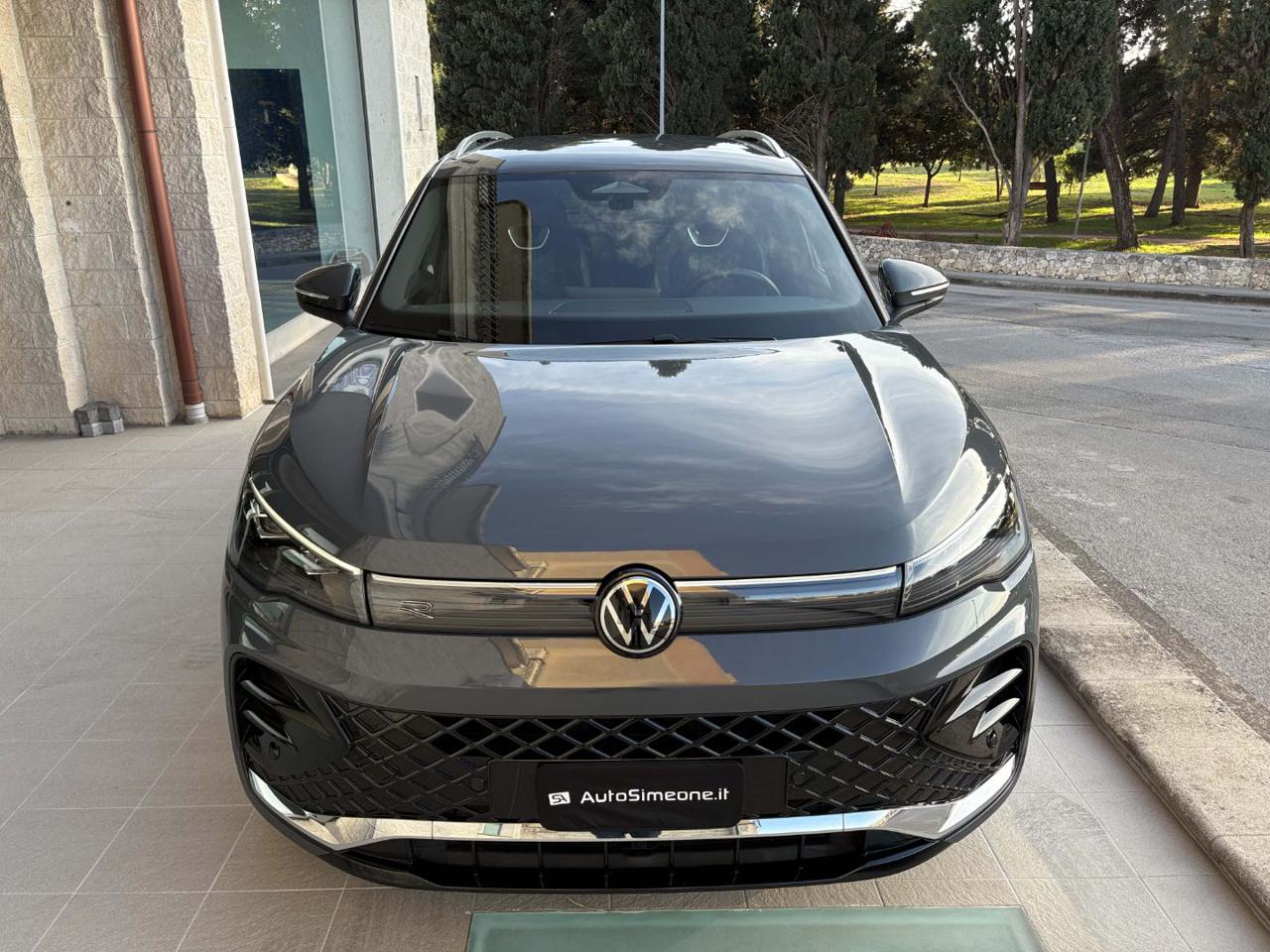 VOLKSWAGEN Tiguan 2.0 TDI 150 CV DSG R-Line - 2
