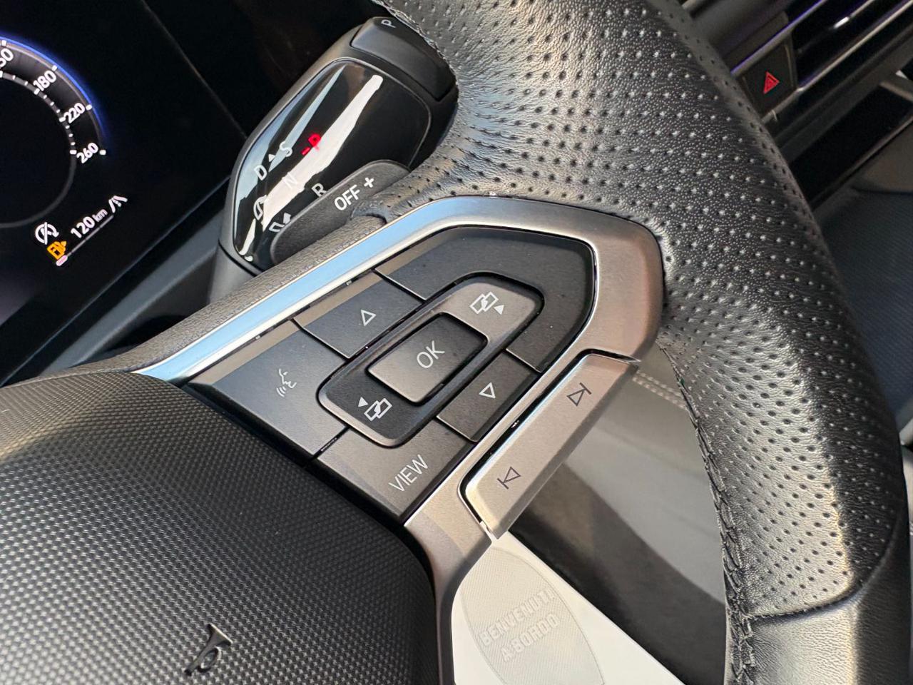 VOLKSWAGEN Tiguan 2.0 TDI 150 CV DSG R-Line - 22