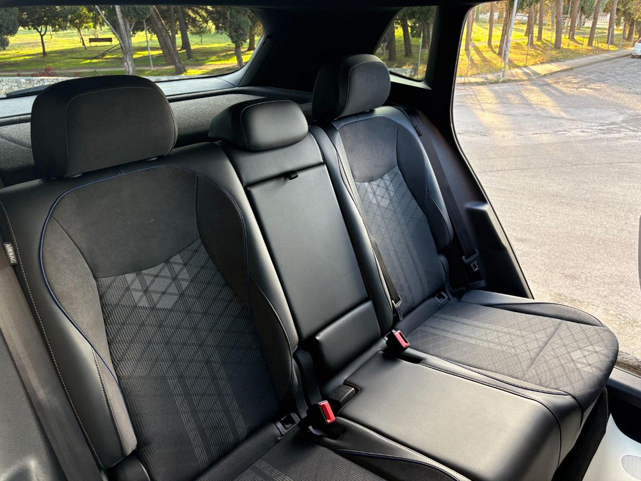 VOLKSWAGEN Tiguan 2.0 TDI 150 CV DSG R-Line - 20
