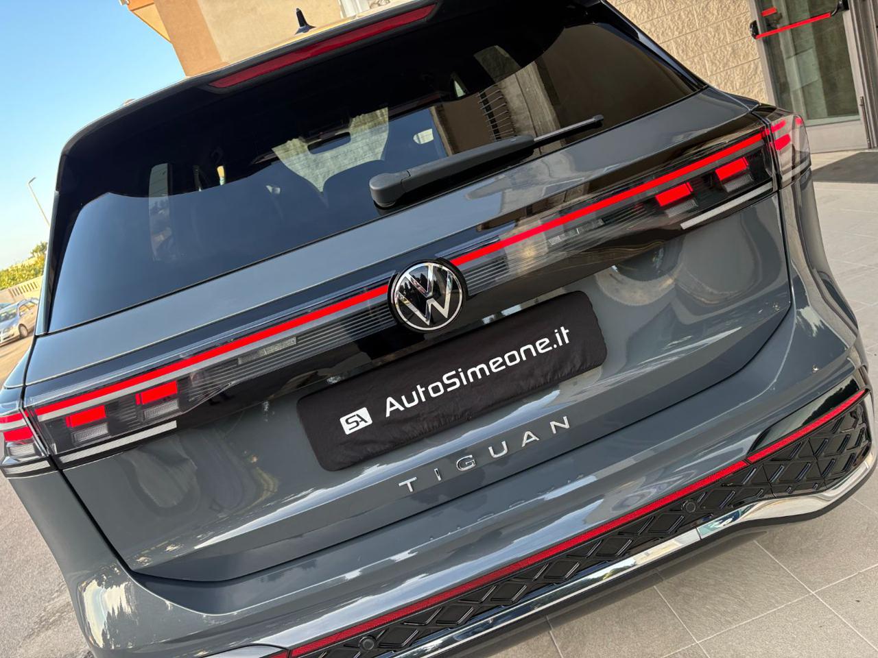 VOLKSWAGEN Tiguan 2.0 TDI 150 CV DSG R-Line - 38