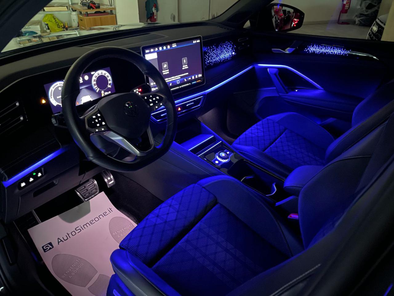 VOLKSWAGEN Tiguan 2.0 TDI 150 CV DSG R-Line - 15