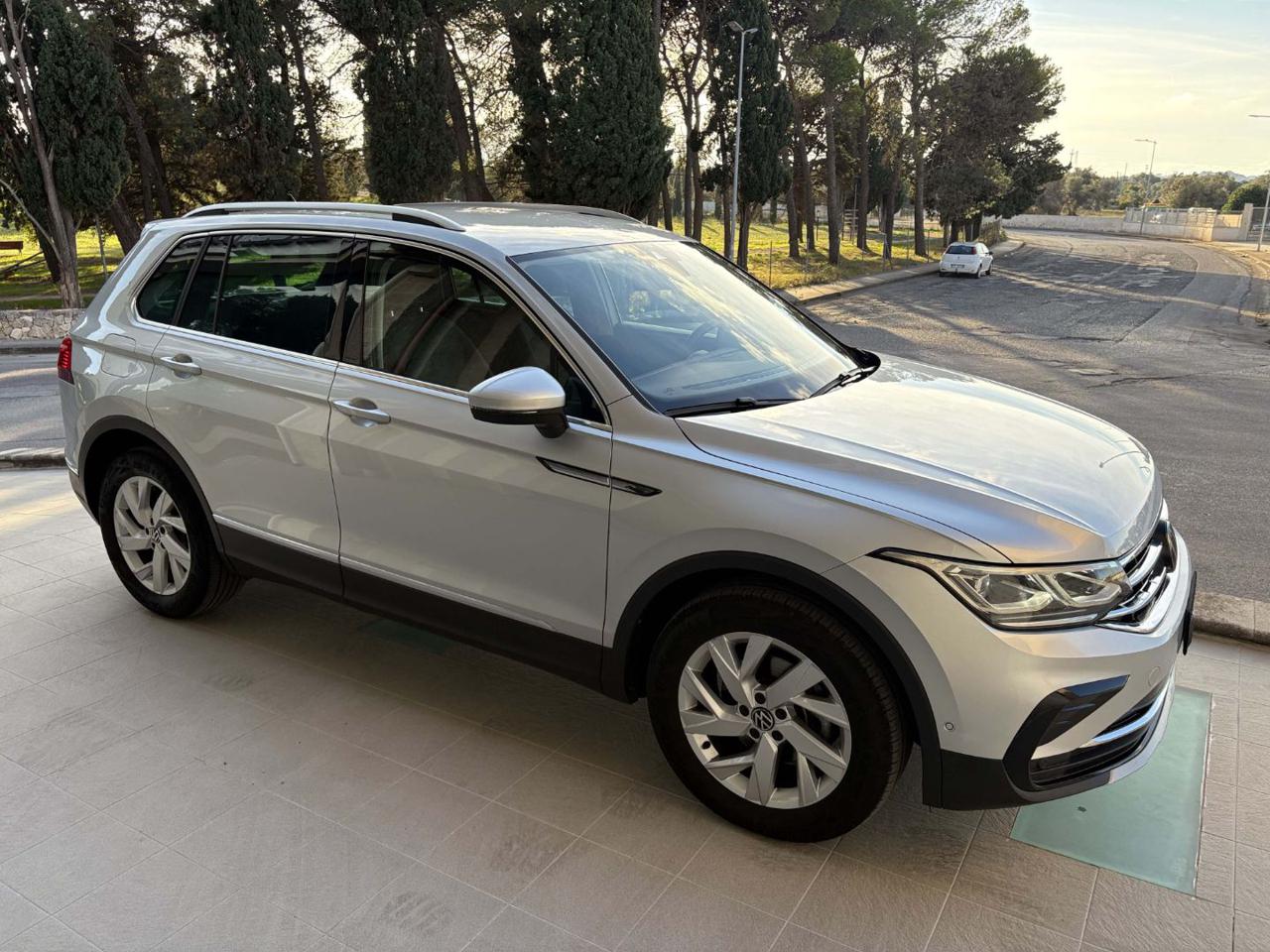 VOLKSWAGEN Tiguan 2.0 TDI 150 CV SCR DSG Elegance VIRTUAL - 3