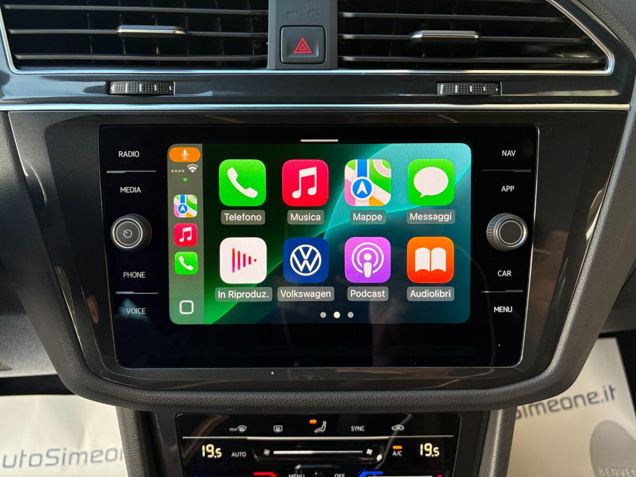 VOLKSWAGEN Tiguan 2.0 TDI 150 CV SCR DSG R-Line - 22