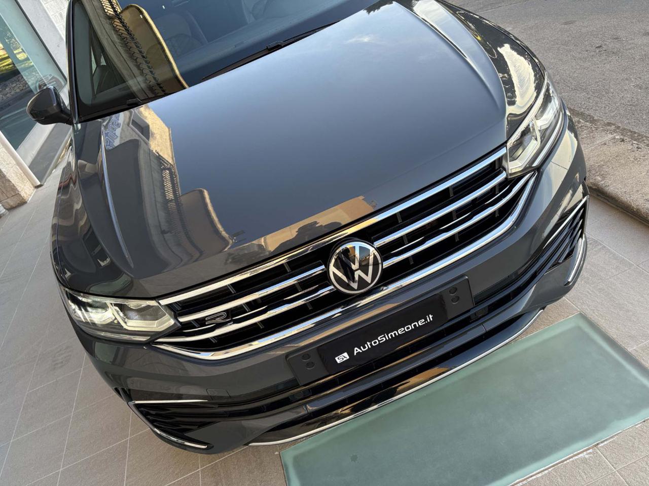 VOLKSWAGEN Tiguan 2.0 TDI 150 CV SCR DSG R-Line - 25