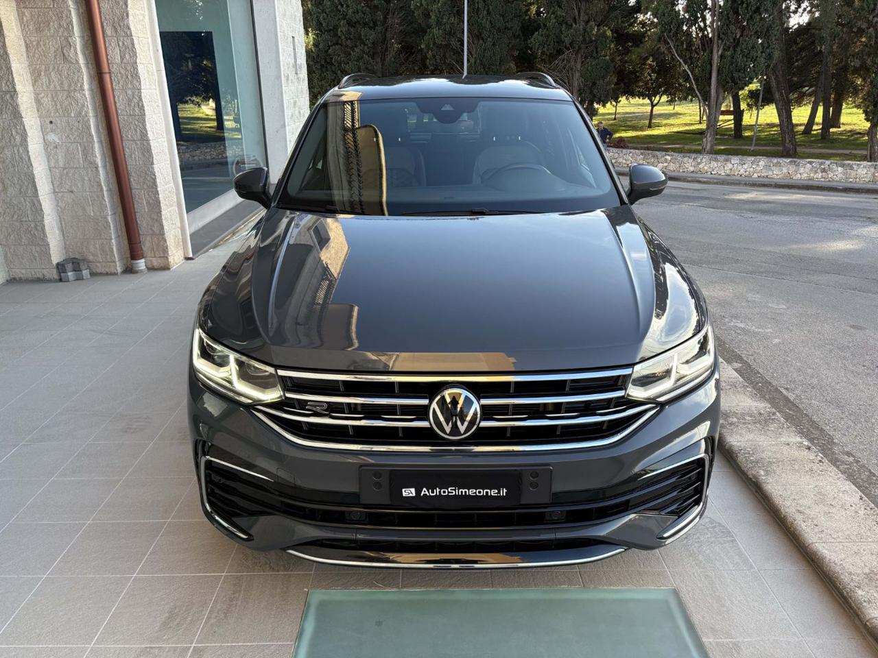 VOLKSWAGEN Tiguan 2.0 TDI 150 CV SCR DSG R-Line - 2