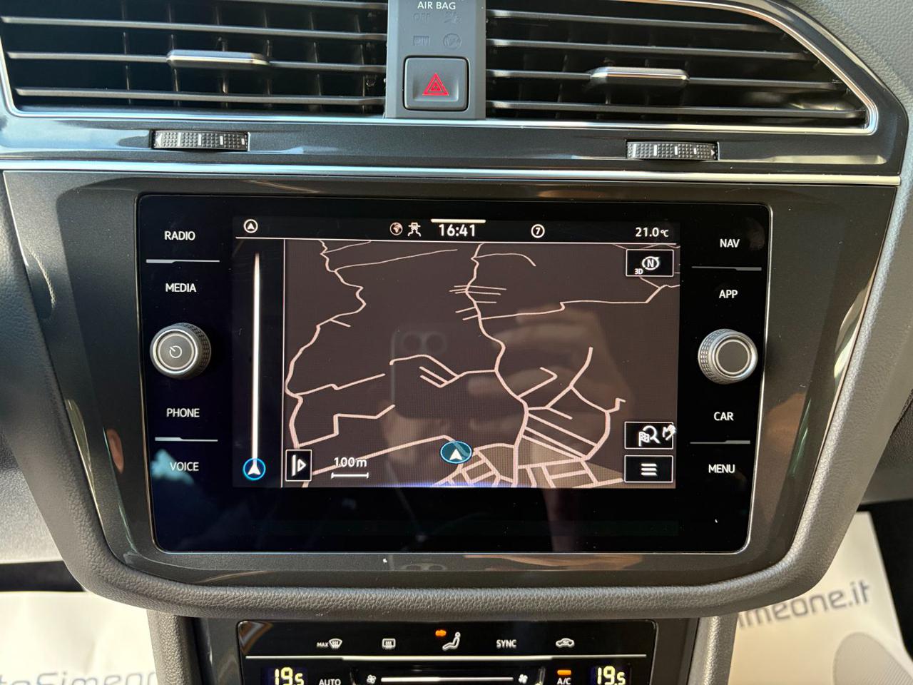 VOLKSWAGEN Tiguan 2.0 TDI 150 CV SCR DSG R-Line - 15