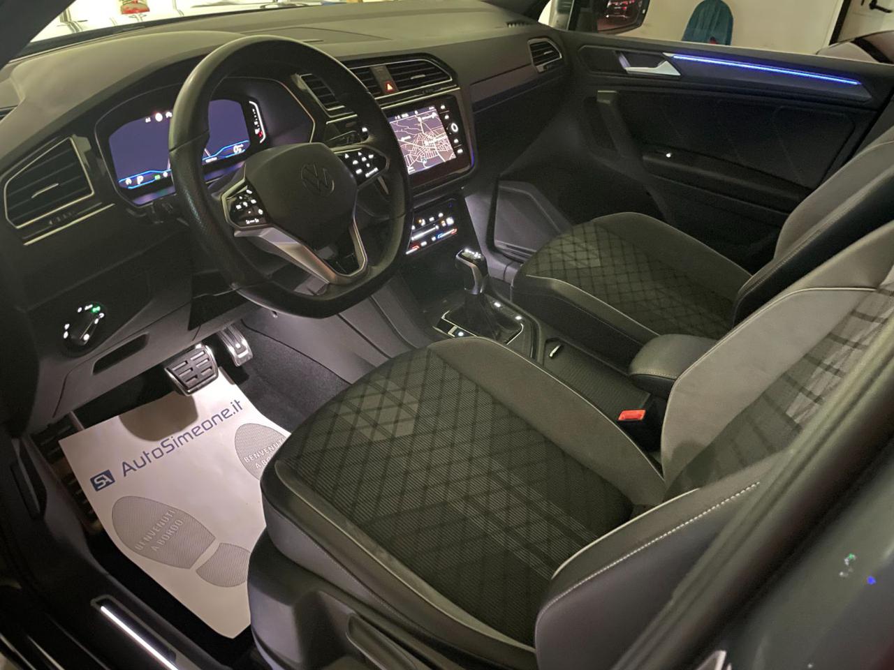 VOLKSWAGEN Tiguan 2.0 TDI 150 CV SCR DSG R-Line - 14