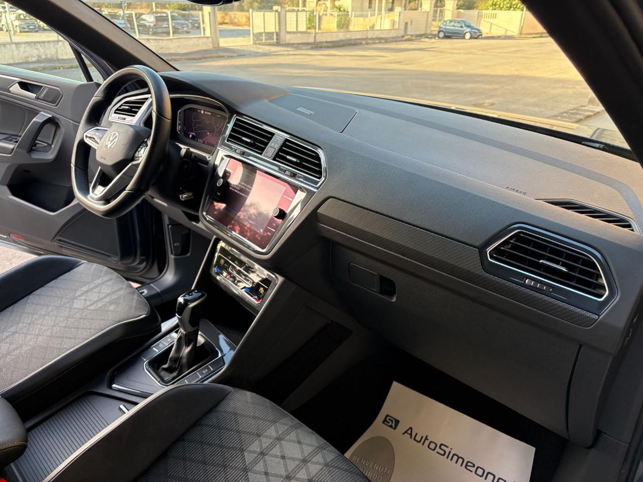 VOLKSWAGEN Tiguan 2.0 TDI 150 CV SCR DSG R-Line - 13