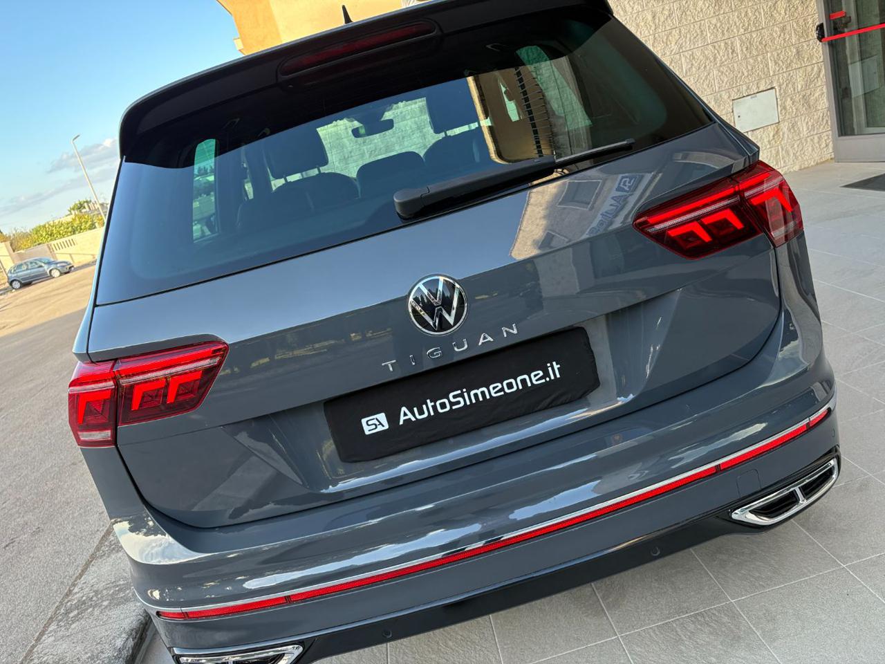 VOLKSWAGEN Tiguan 2.0 TDI 150 CV SCR DSG R-Line - 26