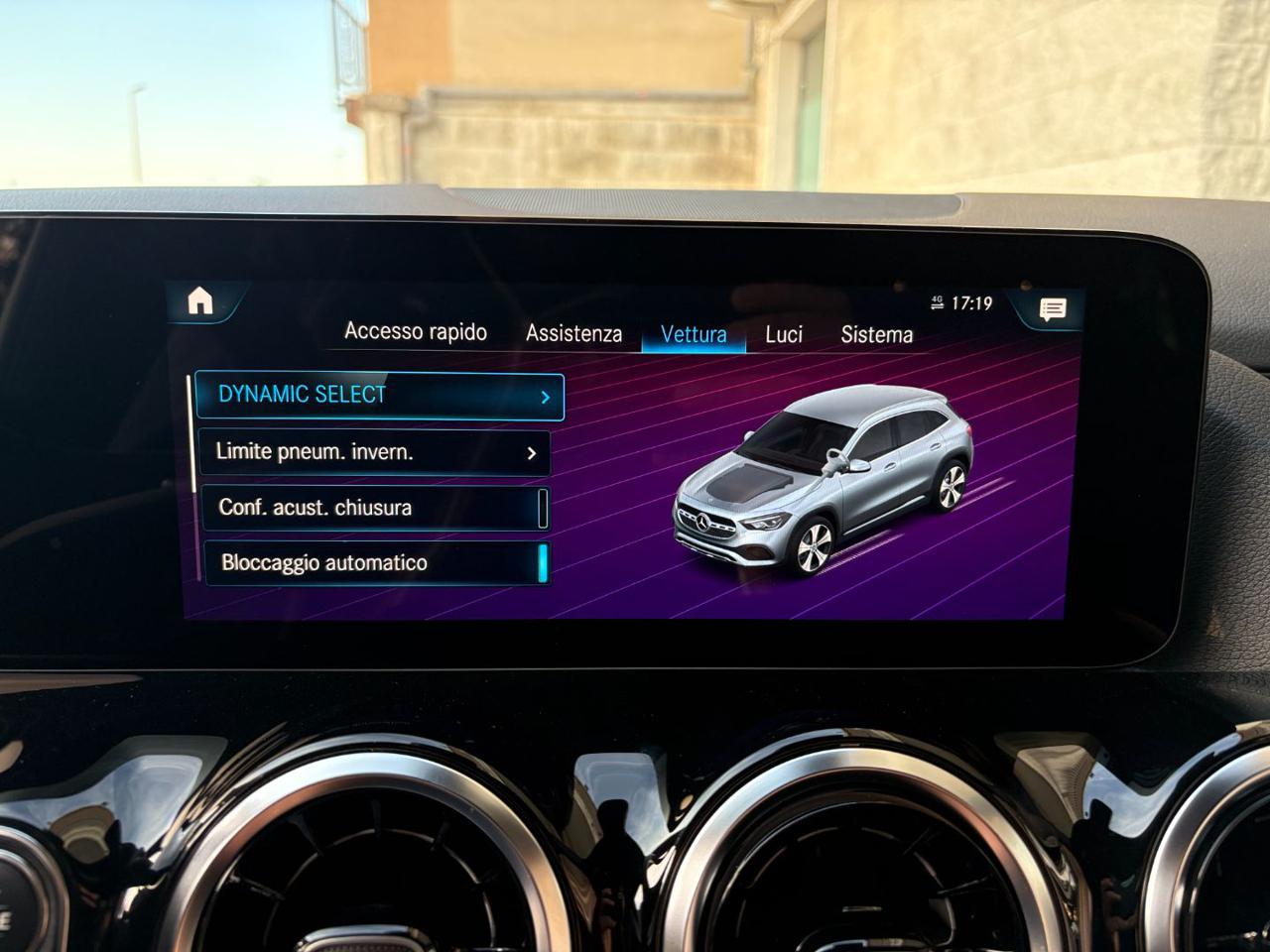 MERCEDES-BENZ GLA 200 d Automatic 4Matic Premium MAGNO DESIGNO (OPACA) - 24