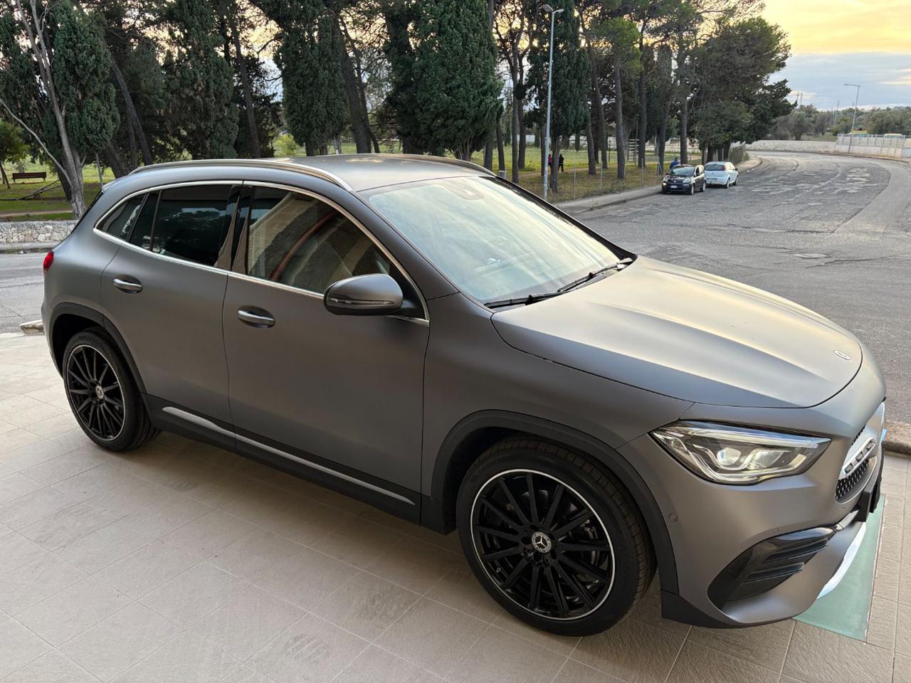 MERCEDES-BENZ GLA 200 d Automatic 4Matic Premium MAGNO DESIGNO (OPACA) - 3