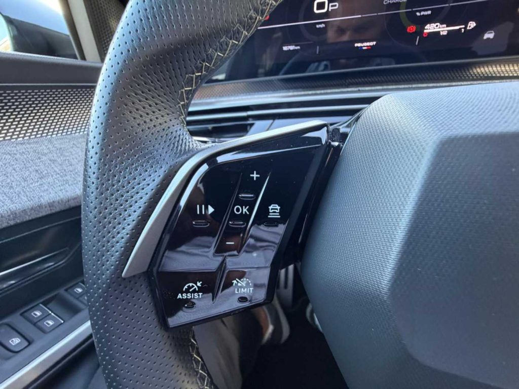 PEUGEOT 5008 1.2 hybrid GT 145cv 7p.ti e-dcs6 - 22