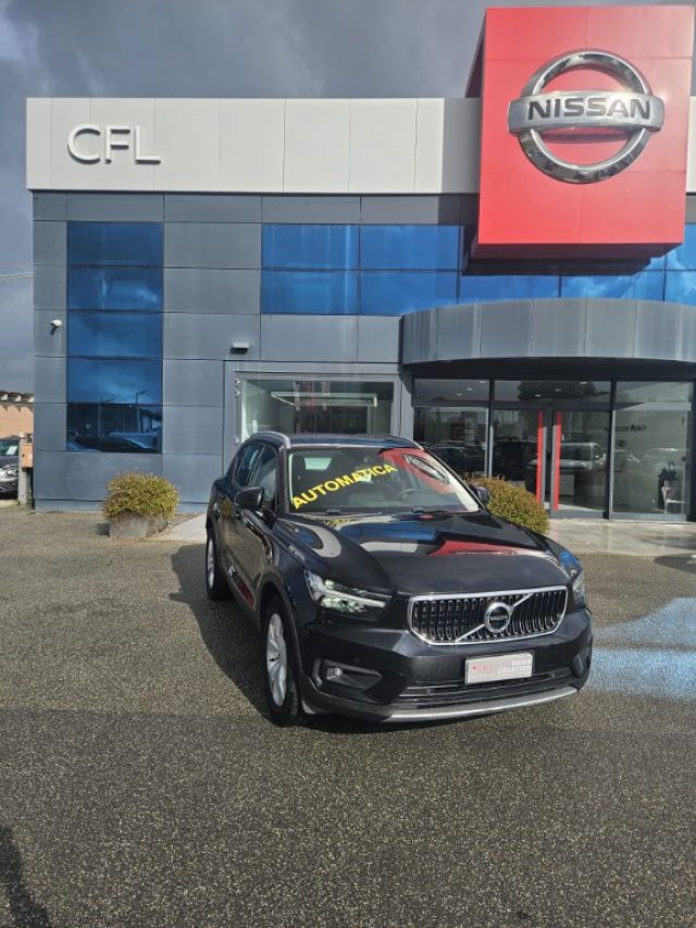 VOLVO XC40 T4 Geartronic Momentum 