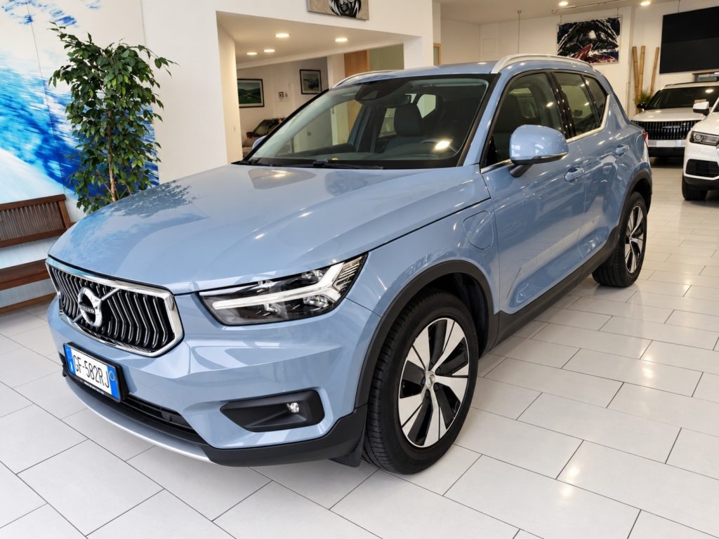 VOLVO XC40 T4 Recharge Plug-in Hybrid Inscription Expression - 3