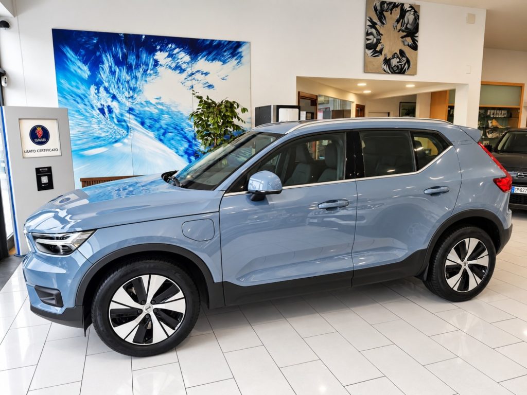 VOLVO XC40 T4 Recharge Plug-in Hybrid Inscription Expression - 4
