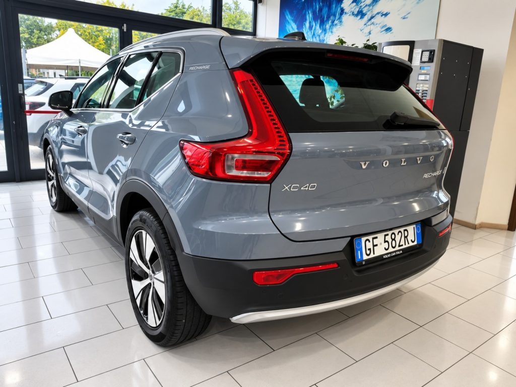 VOLVO XC40 T4 Recharge Plug-in Hybrid Inscription Expression - 5
