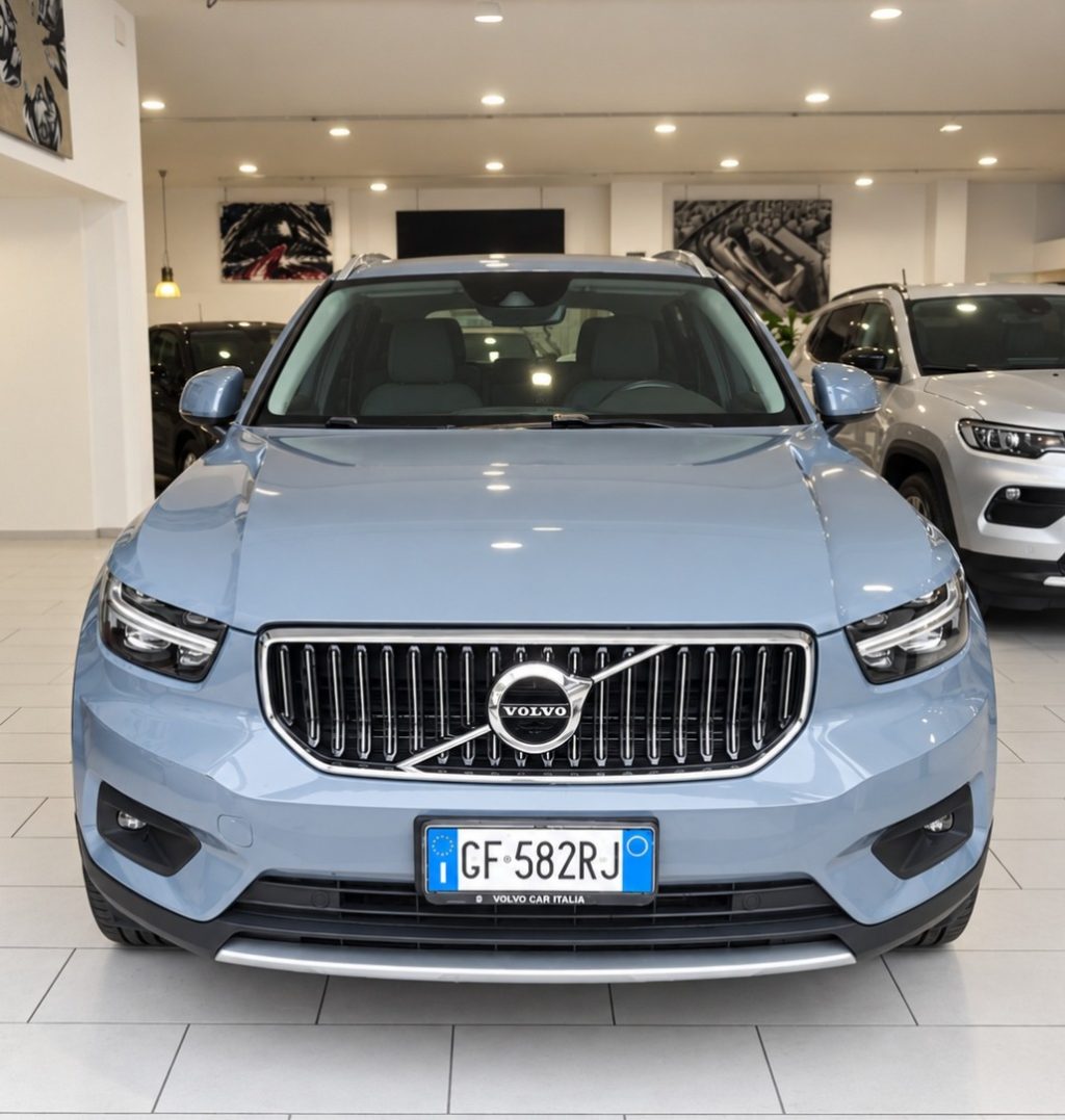 VOLVO XC40 T4 Recharge Plug-in Hybrid Inscription Expression - 2
