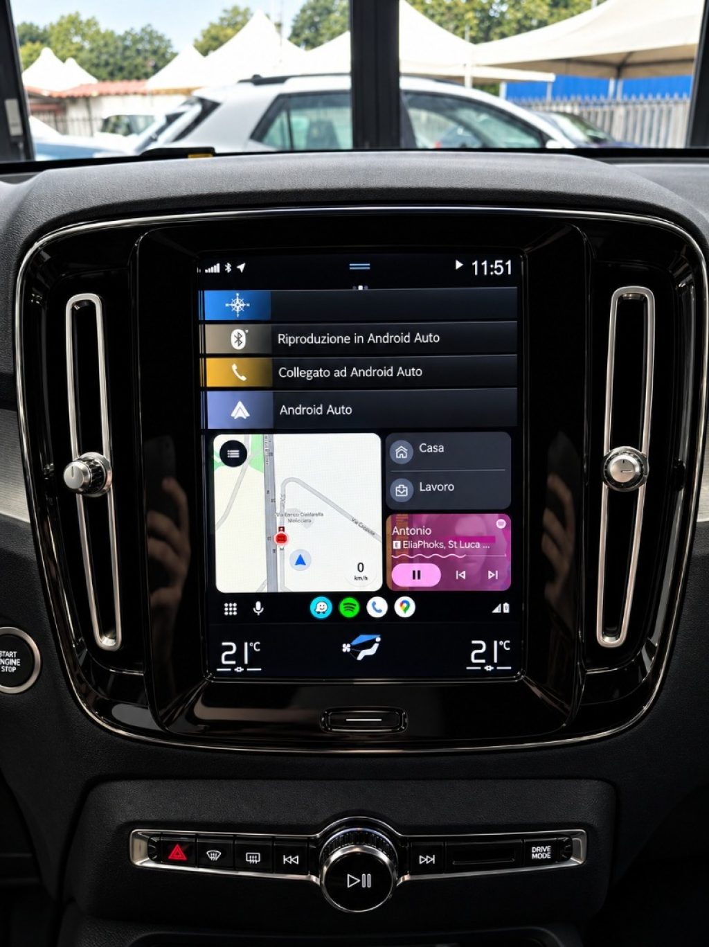 VOLVO XC40 T4 Recharge Plug-in Hybrid Inscription Expression - 12