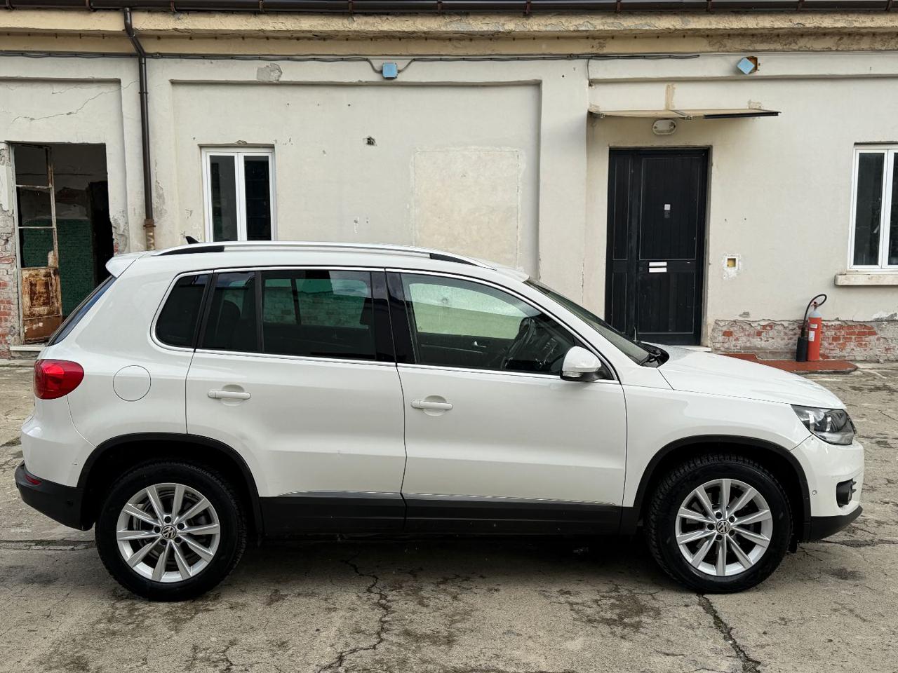VOLKSWAGEN Tiguan 2.0 TDI 140CV 4MOTION DSG Sport & Style - 4