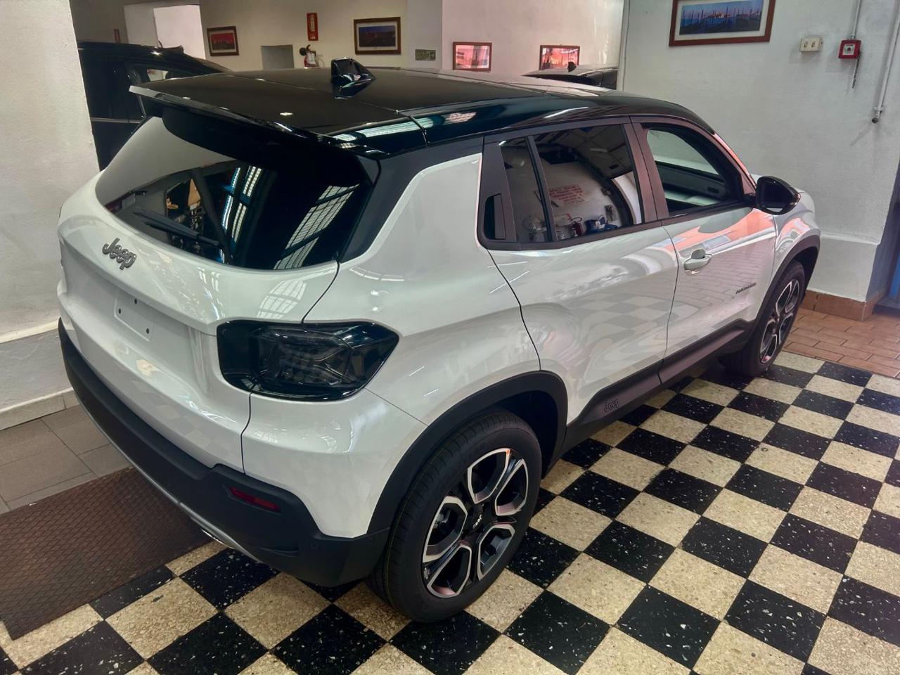 JEEP Avenger 1.2 Turbo 100 CV MHEV Summit Tetto e pelle - 2