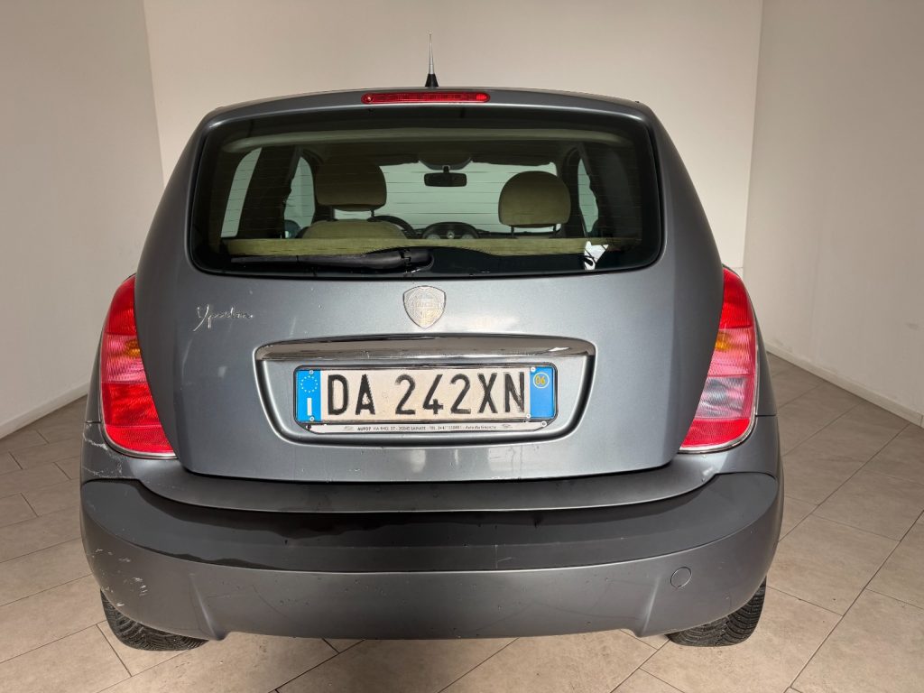 LANCIA Ypsilon 1.2 - 6
