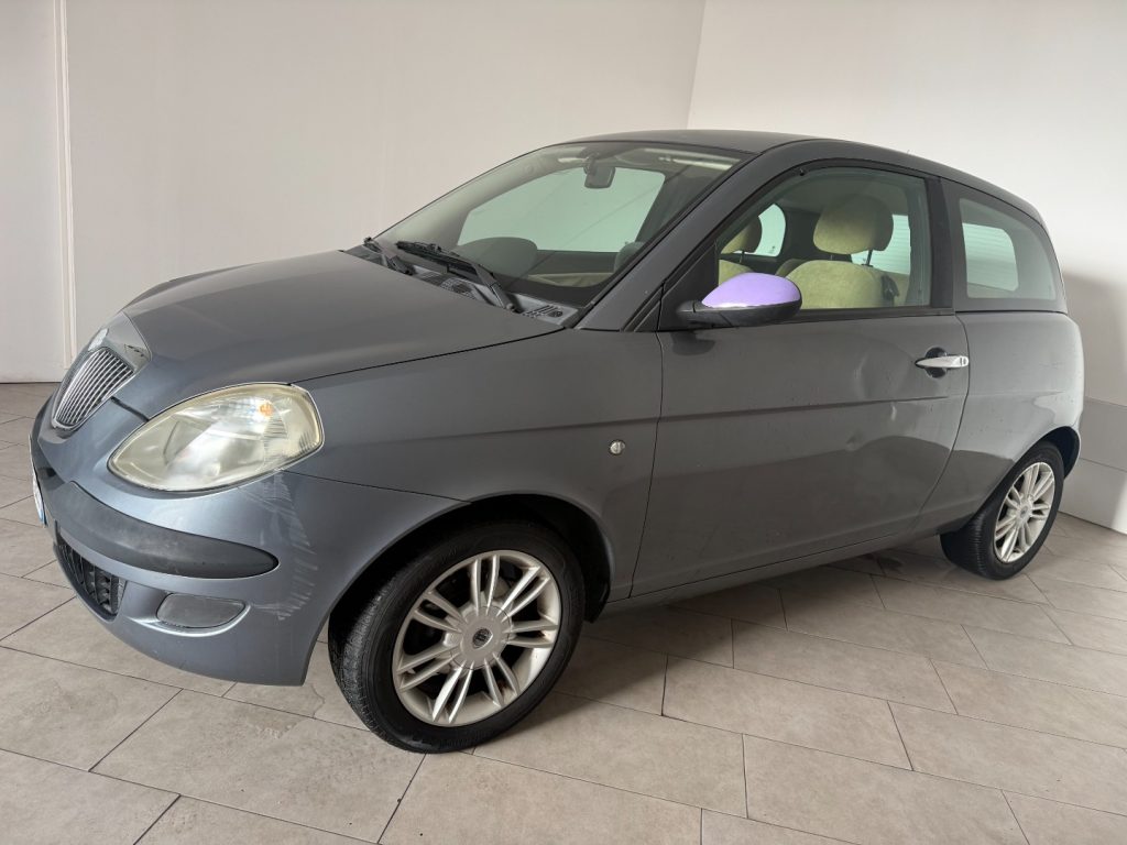 LANCIA Ypsilon 1.2 - 3