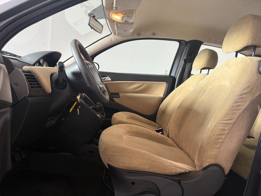 LANCIA Ypsilon 1.2 - 12