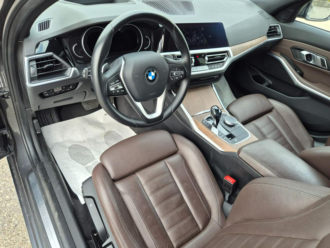 BMW 320 d 48V xDrive Touring Sport - 10