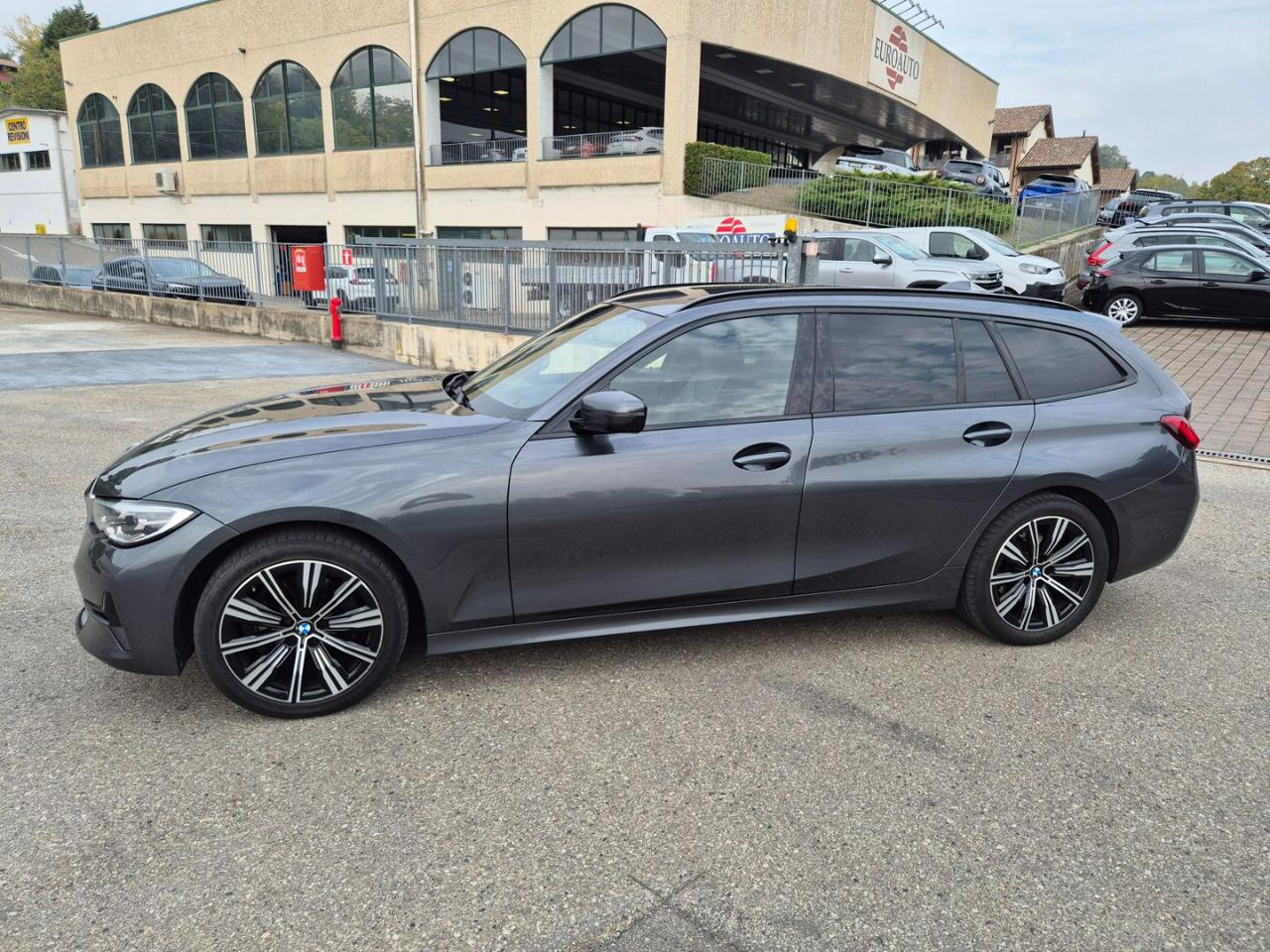 BMW 320 d 48V xDrive Touring Sport - 3