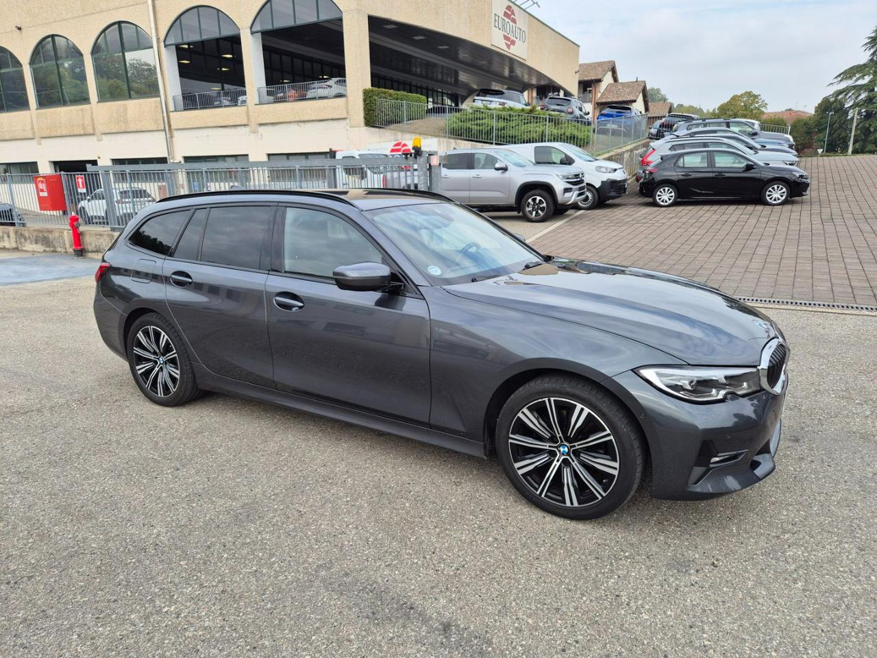 BMW 320 d 48V xDrive Touring Sport - 6