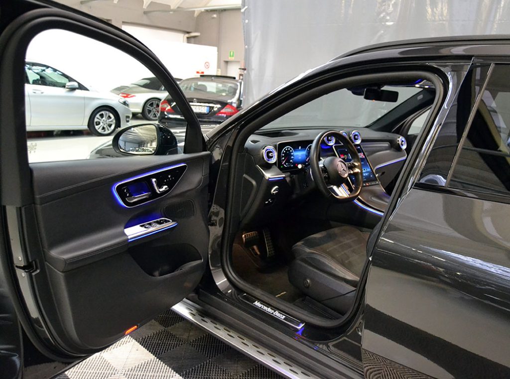MERCEDES-BENZ GLC 220 d 4Matic Mild Hybrid AMG Line Premium-Tetto-HUD - 2