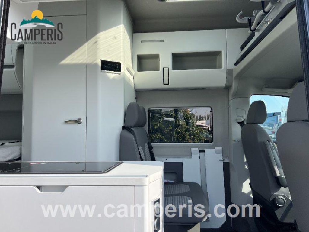 VOLKSWAGEN GRAND CALIFORNIA
