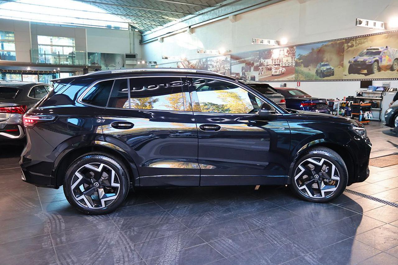 VOLKSWAGEN Tiguan 2.0 TDI 150cv DSG R-Line - 10