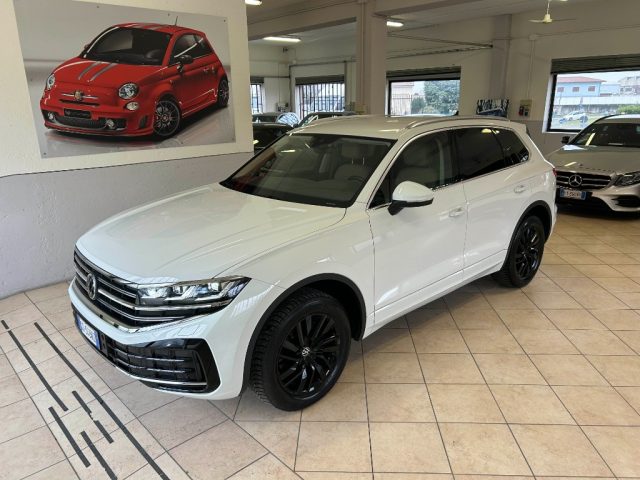 VOLKSWAGEN Touareg Bianco metallizzato