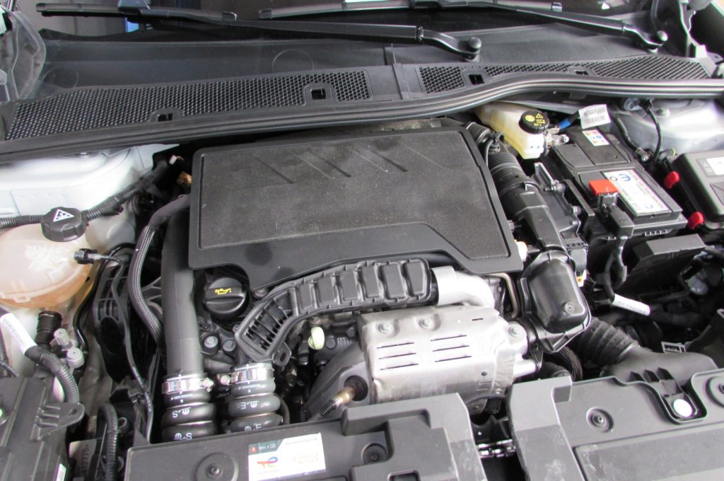 CITROEN C4 1.2 PureTech 130 S&S EAT8 Max BICOLOR - 20