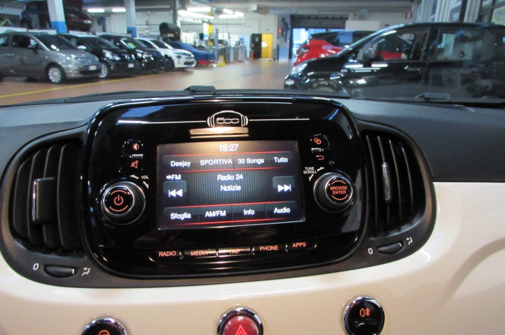 FIAT 500 1.0 Hybrid Cult - 10
