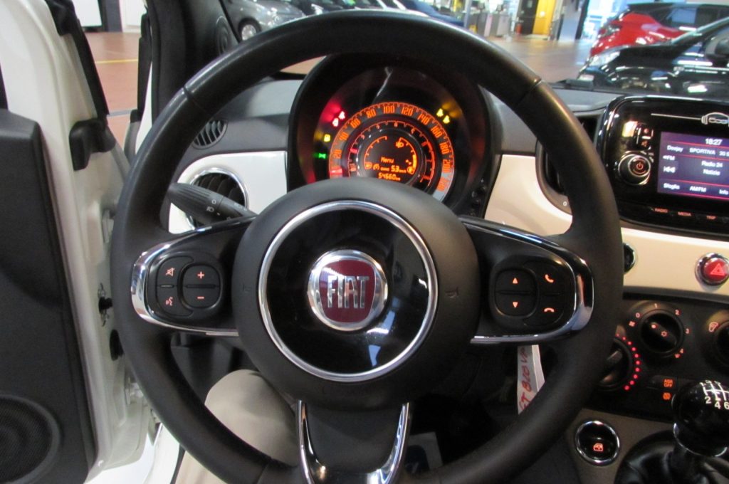 FIAT 500 1.0 Hybrid Cult - 12