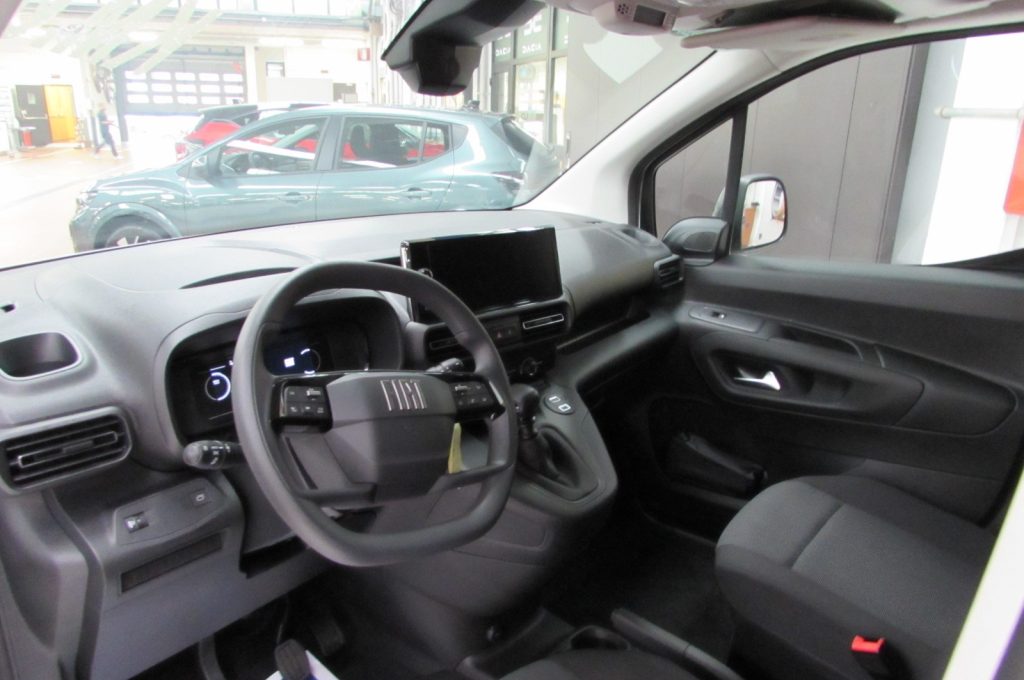 FIAT Doblo 1.5 BlueHdi 130CV PL-TN Van KMZERO - 8