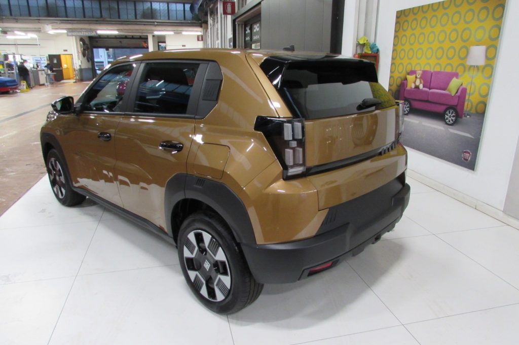 FIAT Grande Panda 1.2 100 CV S&S Icon - KM.ZERO - - 4