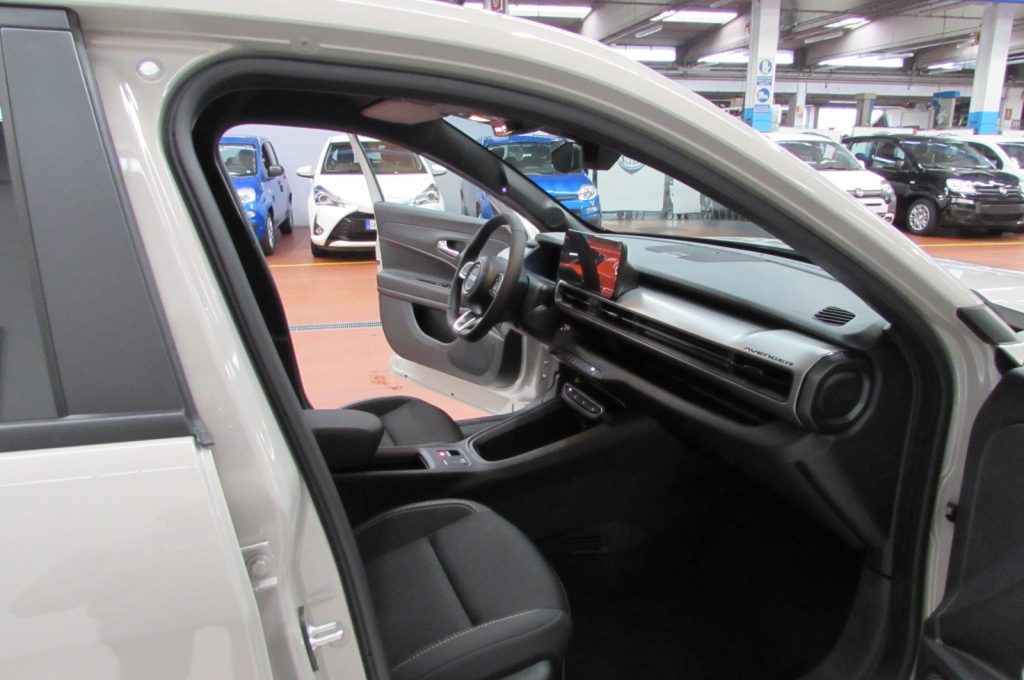 JEEP Avenger 1.2 Turbo 110 CV MHEV BLACK EDITION KMZERO - 16