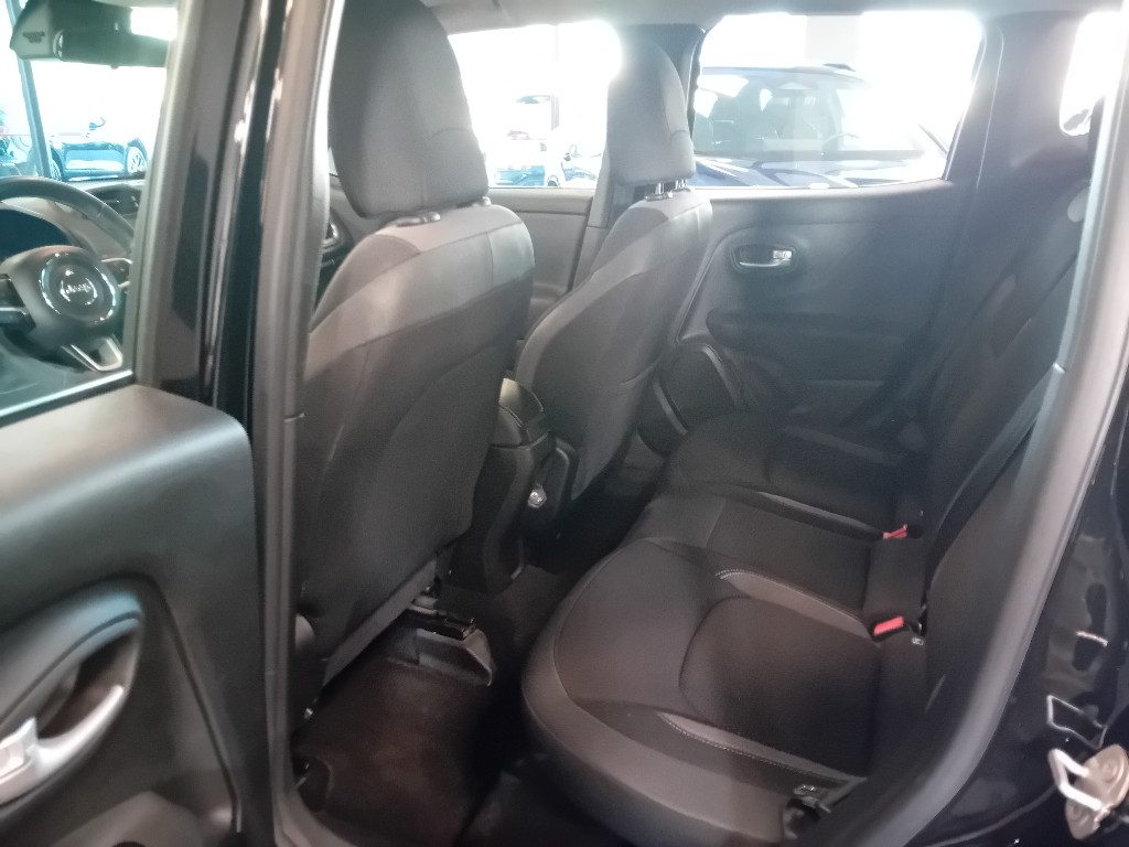 Clicca per ingrandire Renegade - 1.3 T4 190CV PHEV 4xe AT6 Limited OFFERTA PROMO!!!