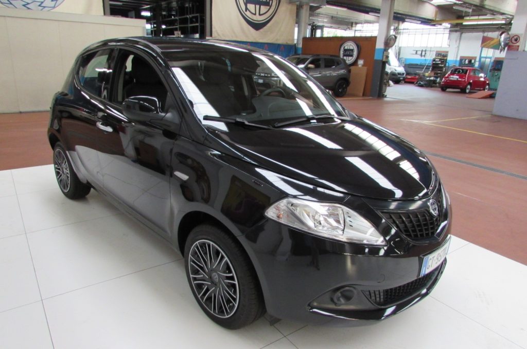 LANCIA Ypsilon 1.0 FireFly 5 porte S&S Hybrid Oro - 3