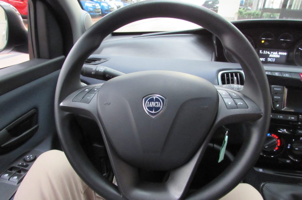 LANCIA Ypsilon 1.0 FireFly 5 porte S&S Hybrid Oro - 10