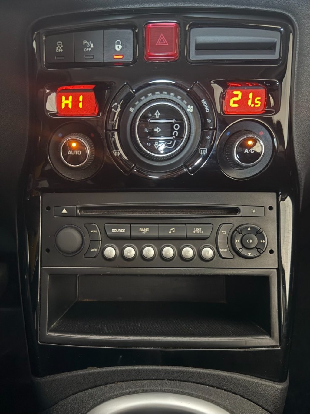 CITROEN C3 Picasso BlueHDi 100 Exclusive Cinema - 13