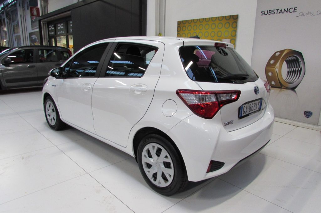 TOYOTA Yaris 1.5h 100CV Business  HYBRID 5 porte - 4