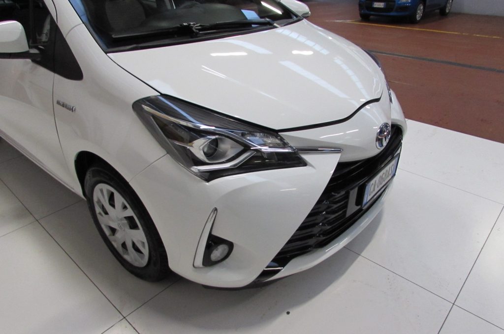 TOYOTA Yaris 1.5h 100CV Business  HYBRID 5 porte - 18
