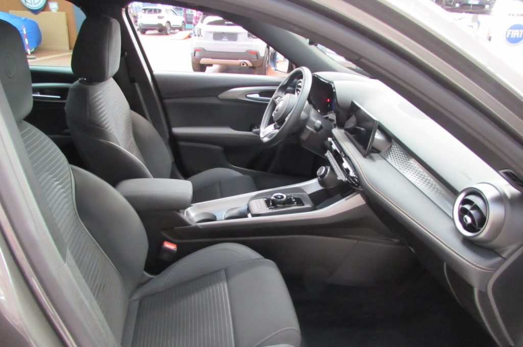 ALFA ROMEO Tonale 1.3 280 CV PHEV AT6 Q4 Sprint - 17
