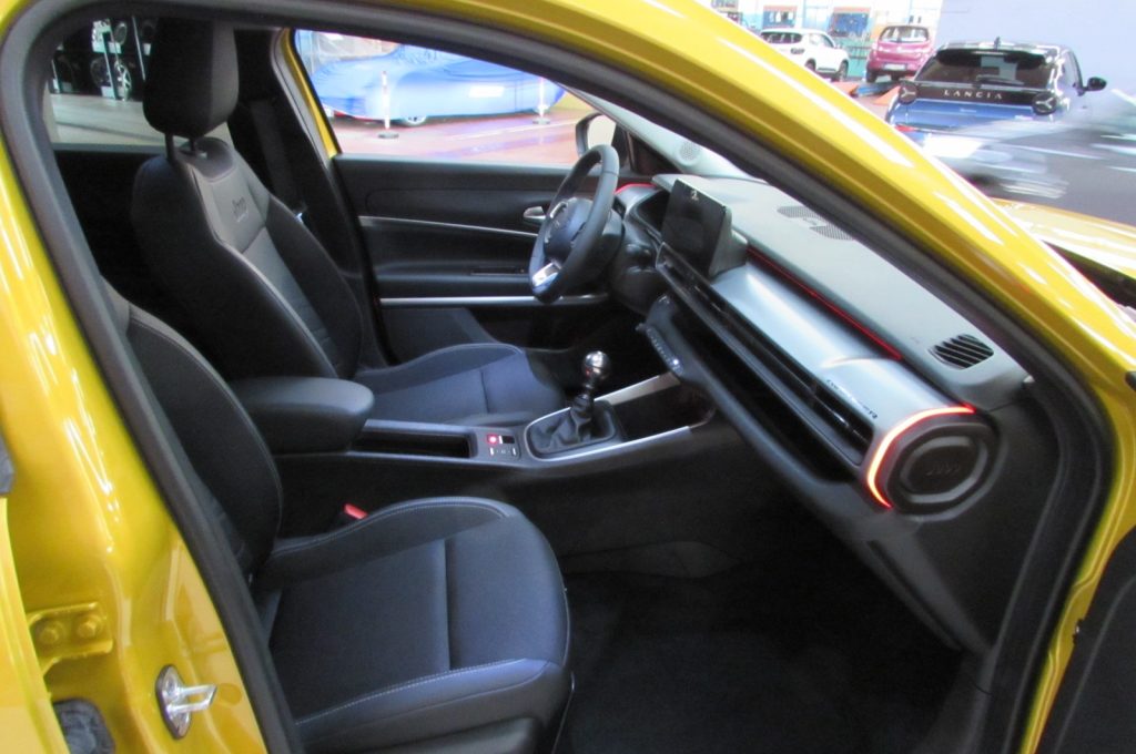 JEEP Avenger 1.2 Turbo 100 CV Summit - 16